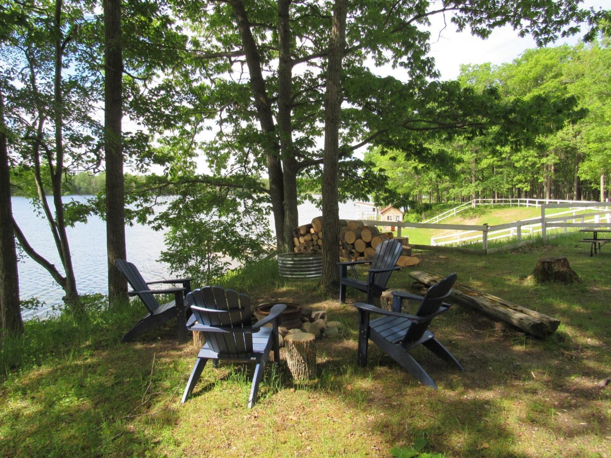 Lake House Lodge Lupton Exterior foto
